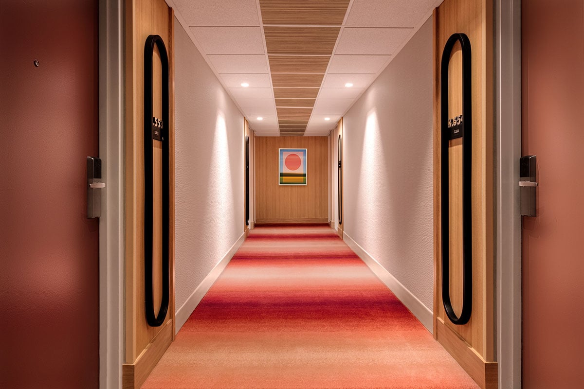 6-avenue-interior-design-mgm-grand-studio-tower-las-vegas-hallway
